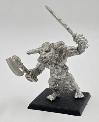 Minotaur Lord Doombull Warriors of Chaos Beastmen Warhammer Fantasy metal