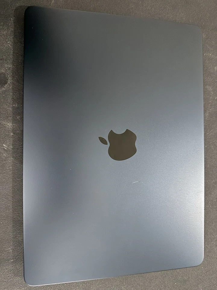 Apple MacBook Air 13" M3 · 16GB · 512GB, photo 1 of 5