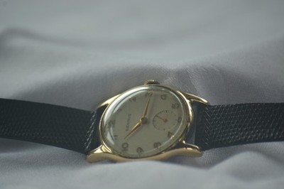 Vintage Benrus 32mm Gold Tone Dress Watch - Small Seconds - manual DN21 Movement