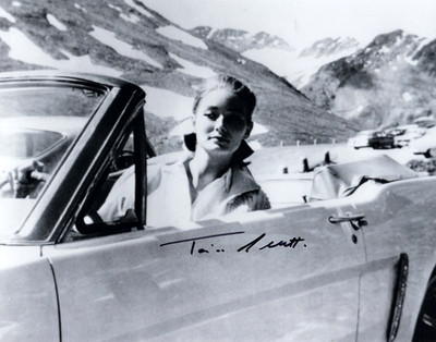 TANIA MALLET ( )   Original James Bond 007 Autogramm mit COA ~ Goldfinger 1964