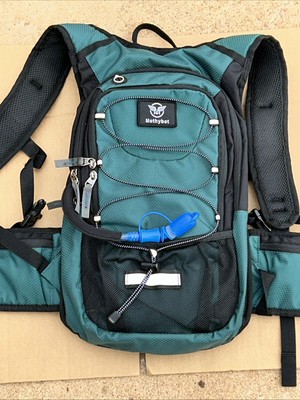 Mothybot Hydration Pack Insulated Backpack 2L BPA Free Unisex Hiking Walk