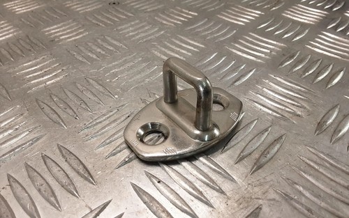 VW TOUAREG 7LA, 7L6, 7L7 Verriegelungshaken der hinteren Abdeckung 28395636