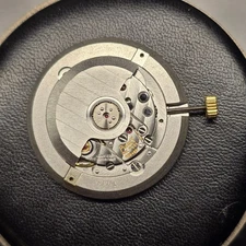 Piaget Cal P951 Automatic Watch Movement 21J Running Black Dial & Crown
