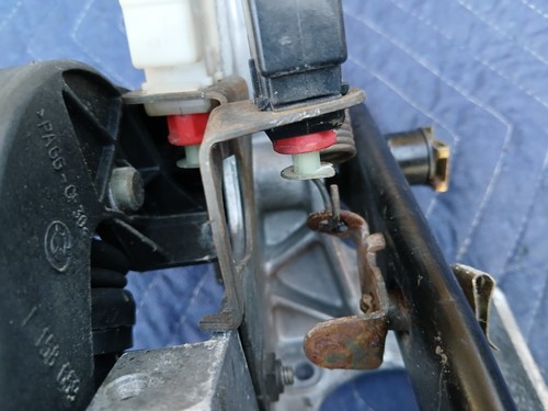 BMW E36 3-Series Z3 OEM Clutch & Brake Pedal Assembly w/ Return Spring '94-02 - Picture 8 of 9
