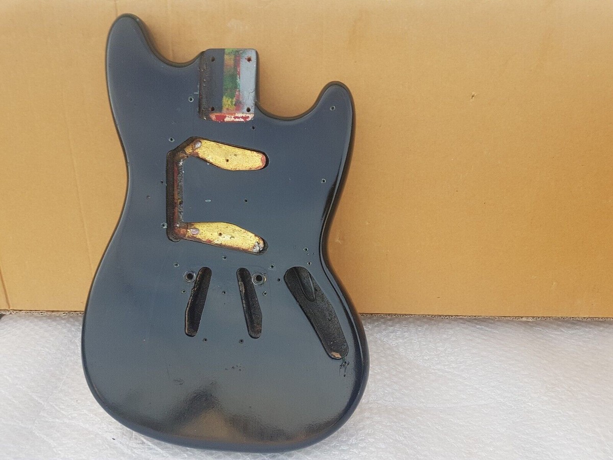カ*★様 FENDER MUSTANG CONTOUR BODY Fender Mustang Solid Body Electric Guitar (1966) | RetroFret