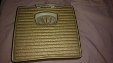 ANTIQUE DETECTO GOLDEN BATHROOM FLOOR SCALE ART DECO- HANDLE -auto zero
