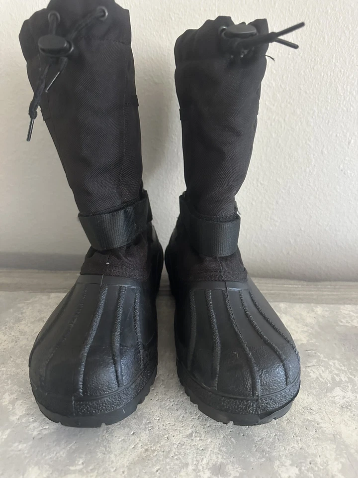 Botas de neve/inverno KHOMBU preto juvenil tamanho 4 impermeável desenho corda top/alça - Imagem 4 de 4