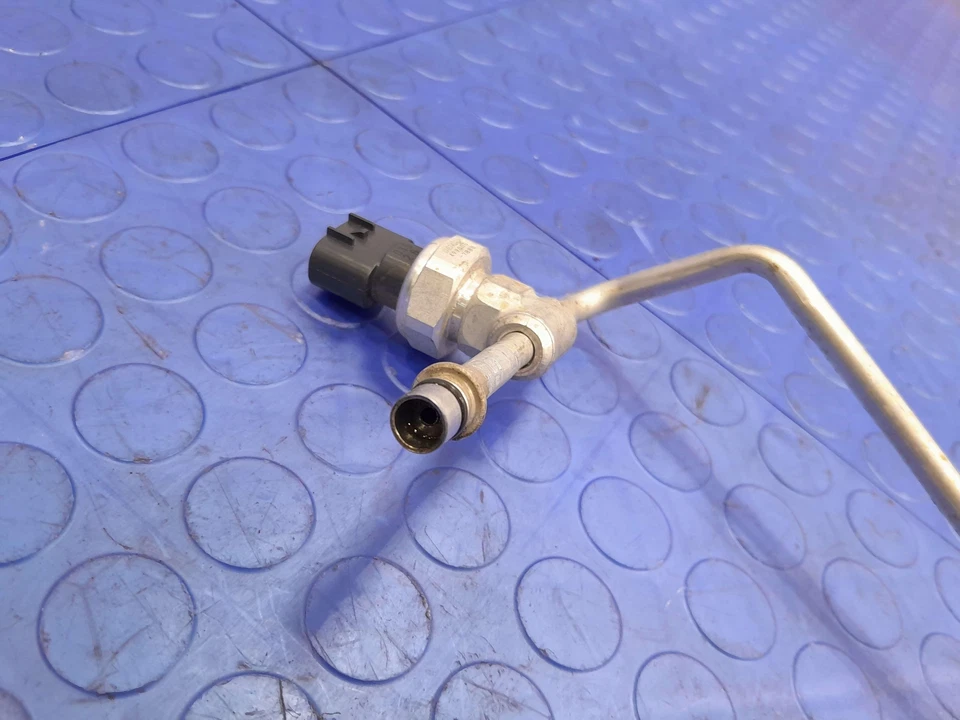 2015 Subaru Legacy Outback 2.5L tubo líquido CA peça original do fabricante 73431AL01A - Imagem 4 de 4