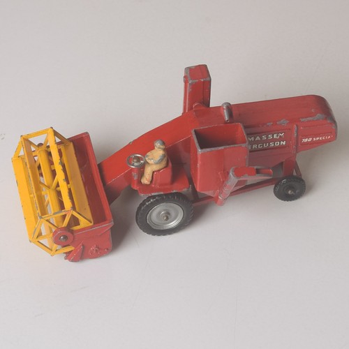 Matchbox Lesney Major Pack No.5 Massey Ferguson Combine Harvester 780 Special