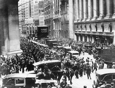 The planked surface Wall Street was a scene near panic here as hund- Old Photo