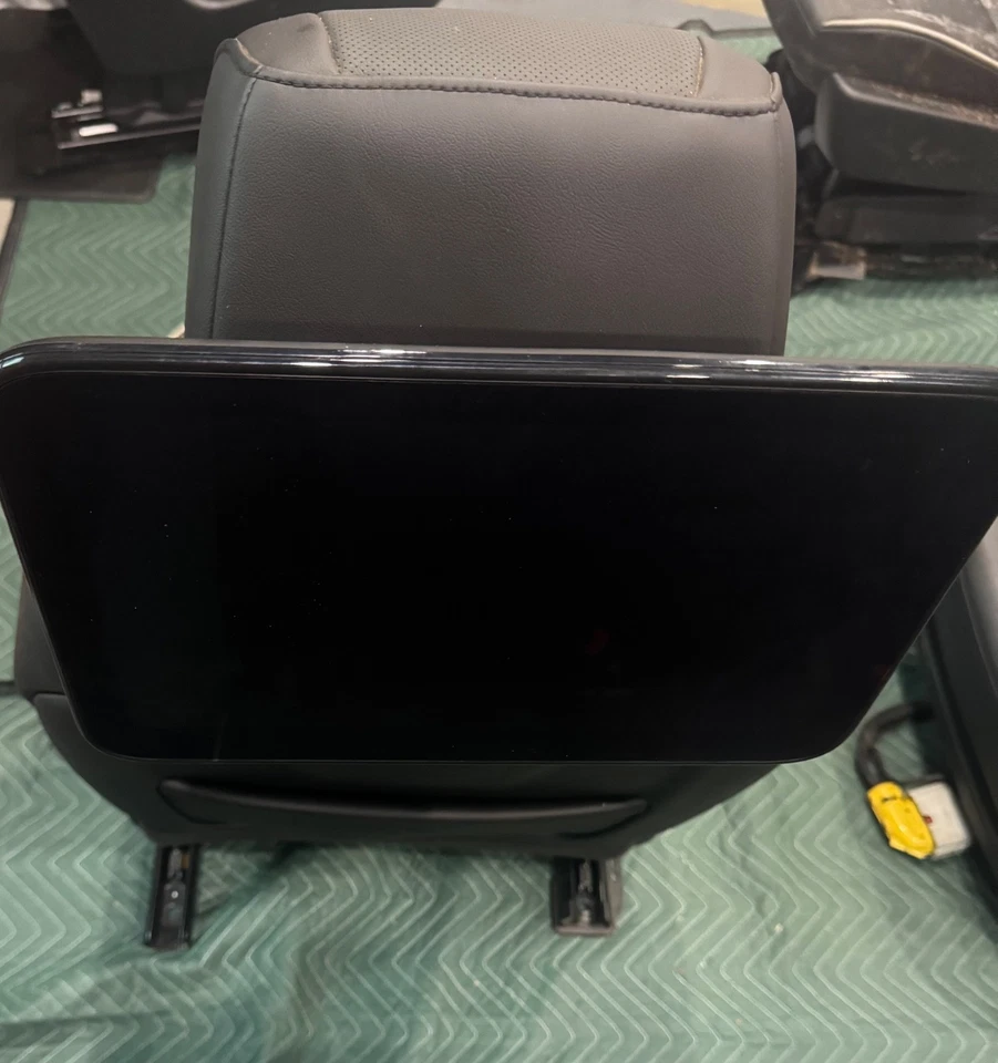 Asiento de cuero delantero derecho pasajero Escalade 21-23 Foto 2 de 4