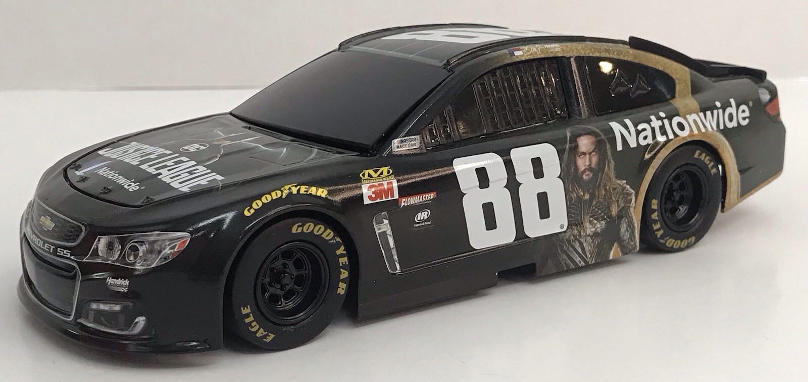 NASCAR Lionel Racing Dale Earnhardt Jr Justice League #88 Nationwide 1:24