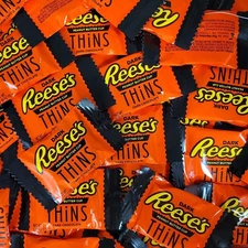 Reese's Thins Dark 2 Pounds Peanut Butter Cups Chocolate Wrapped Candy