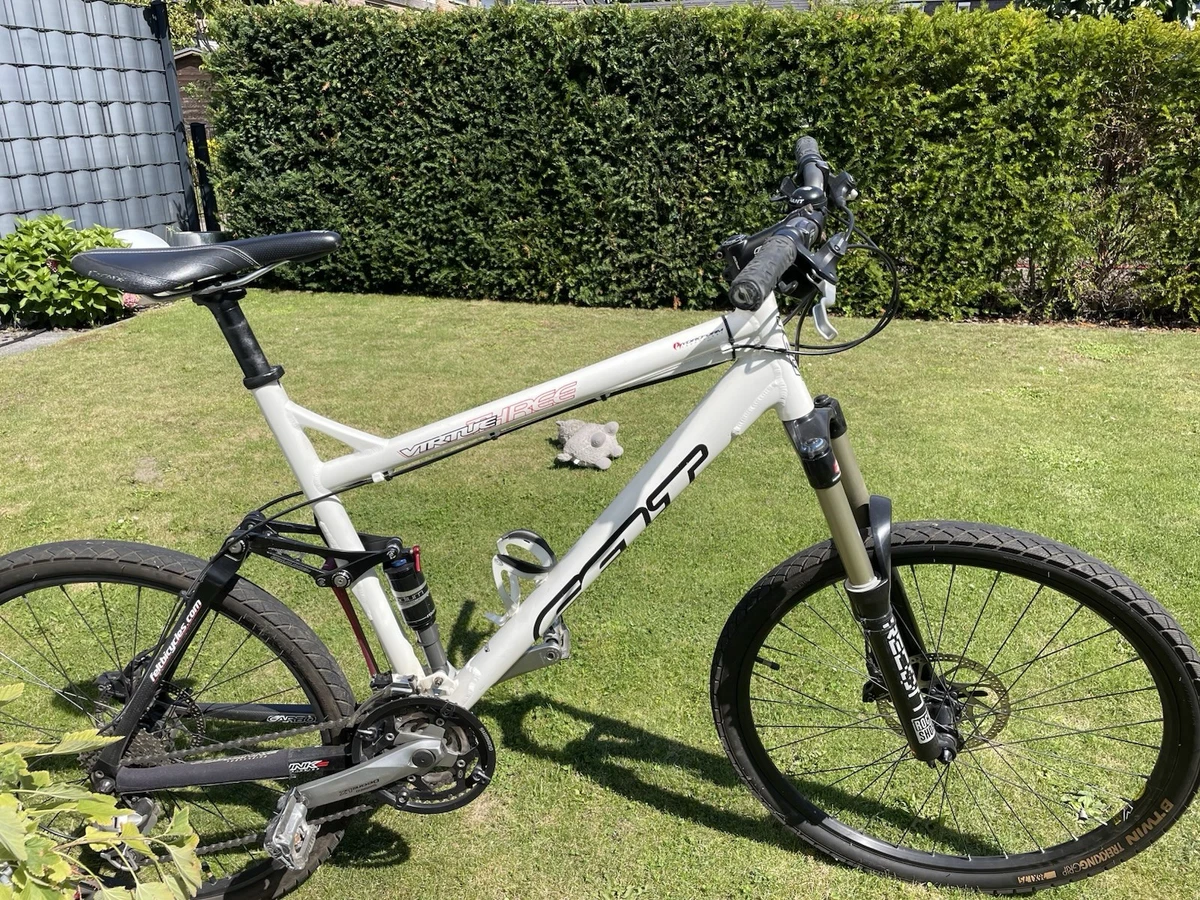building a fixed gear bike Build Kit — Street Edition Size:A2H--SHIPS-NOW-- Pivot Cycles: Lebenslange Garantie and a clean Goodnight light