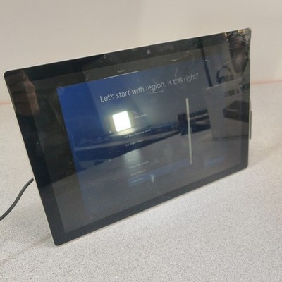 Surface Pro 1807 i5 7300U 2.6GHz 8GB RAM 256GB SSD CRACKED LCD FOR PARTS