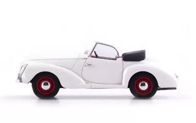 Mini Car 1/43 Aero Pony P750 1941 White Avenue43 Series Mini Car 1/43 Aero Pony P750 1941 White Avenue43 Series