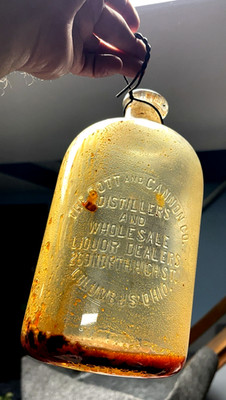 VINTAGE BOTT AND CANNON CO DISTILLERS & WHOLESALE LIQUOR DEALERS BOTTLE JUG OHIO