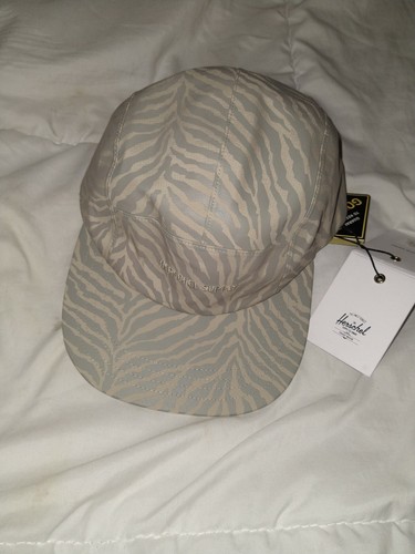 Herschel Supply Co. Glendale 5 Panel 
