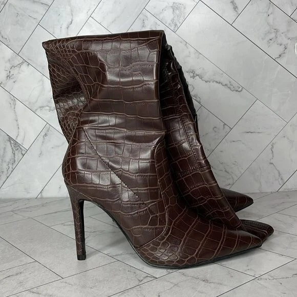 NWT Guess Los Angeles Brown Leather Crocodile Print Bonis Boot Shoe Size 6.5M - Image 2 of 4