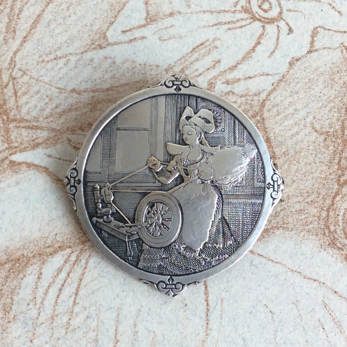 Années 1940 - Bijoux Bretons KELT - France