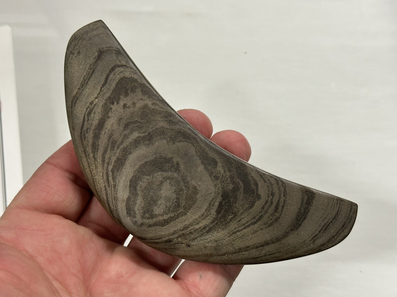 INCREDIBLE 5 5/16” LONG BANDED SLATE CRESCENT BANNERSTONE FROM OHIO COA