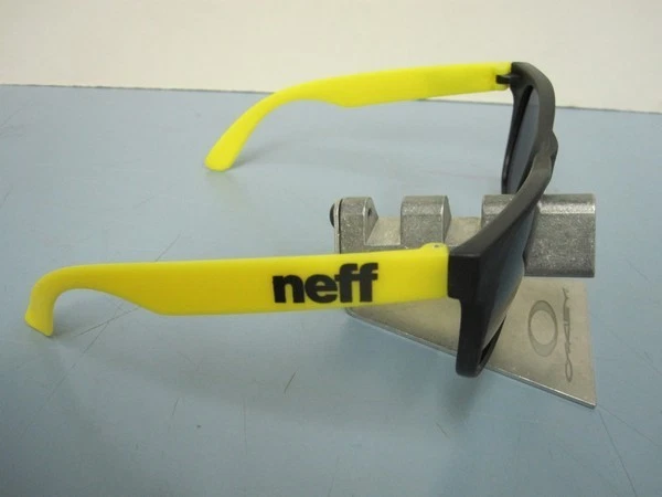 NEFF Surf Skateboard Snowboard Highwear Gafas de Sol Amarillo Nuevo Antiguo Stock Como Nuevo Foto 2 de 2