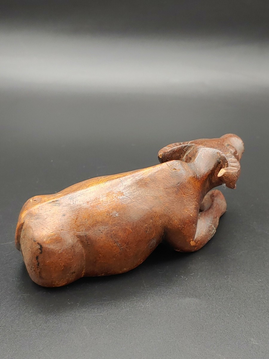 清代楠木雕卧牛镇纸Antique China Nanmu Wood Hand Carved Relax