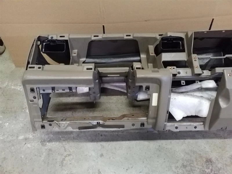 Tan Bare Dash Panel Without 2 Tone Trim | Fits 2003-2005 Ford Excursion - Imagem 3 de 4