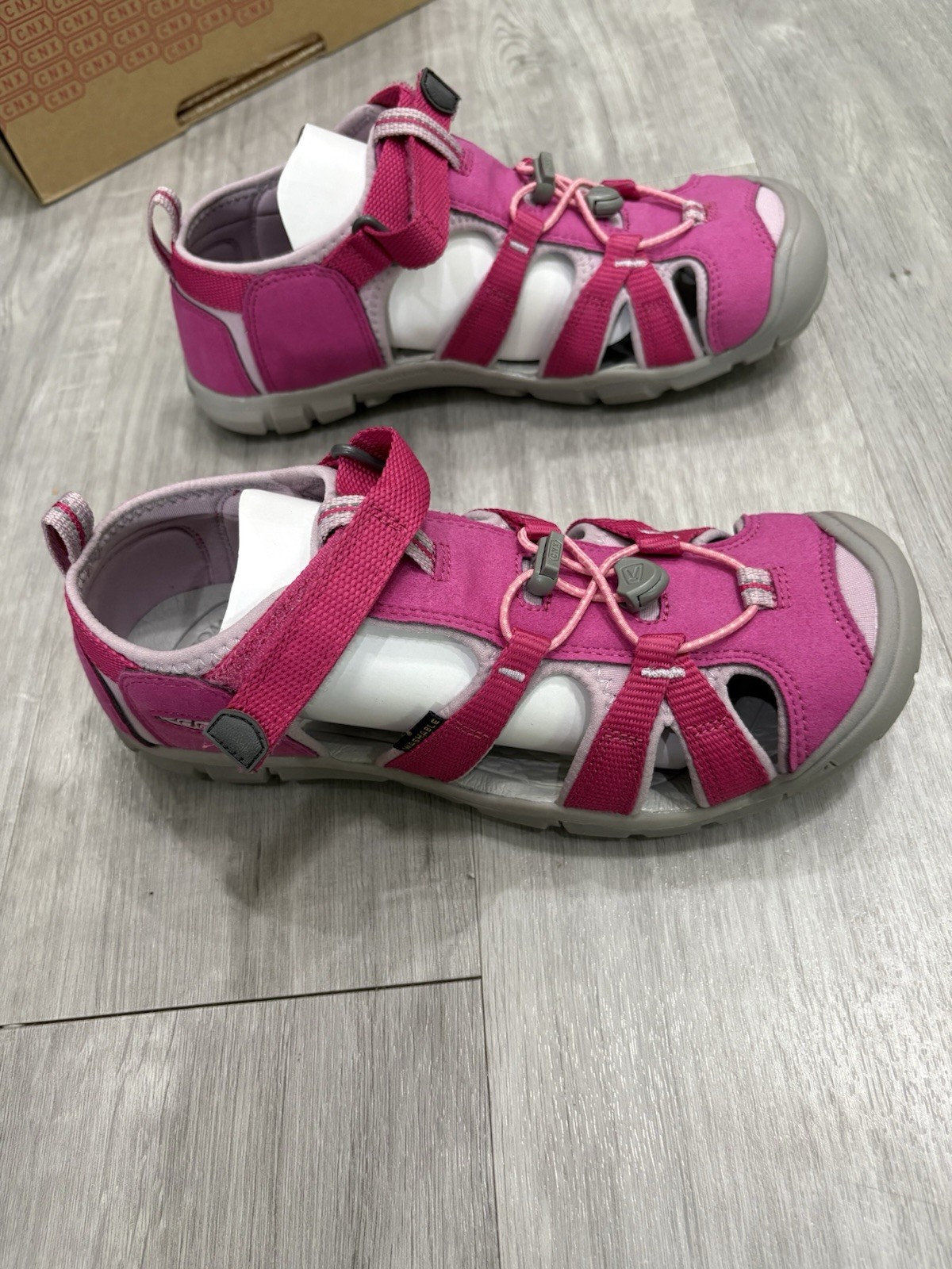Sandali Keen Girls Seacamp II CNX Youth 6 rosa acqua nuovi con scatola