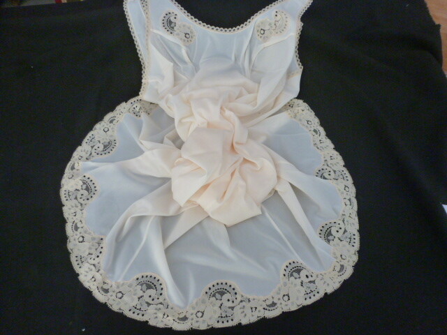 jolie combinaison & fond de robe vintage jolie dentelle T44 fait