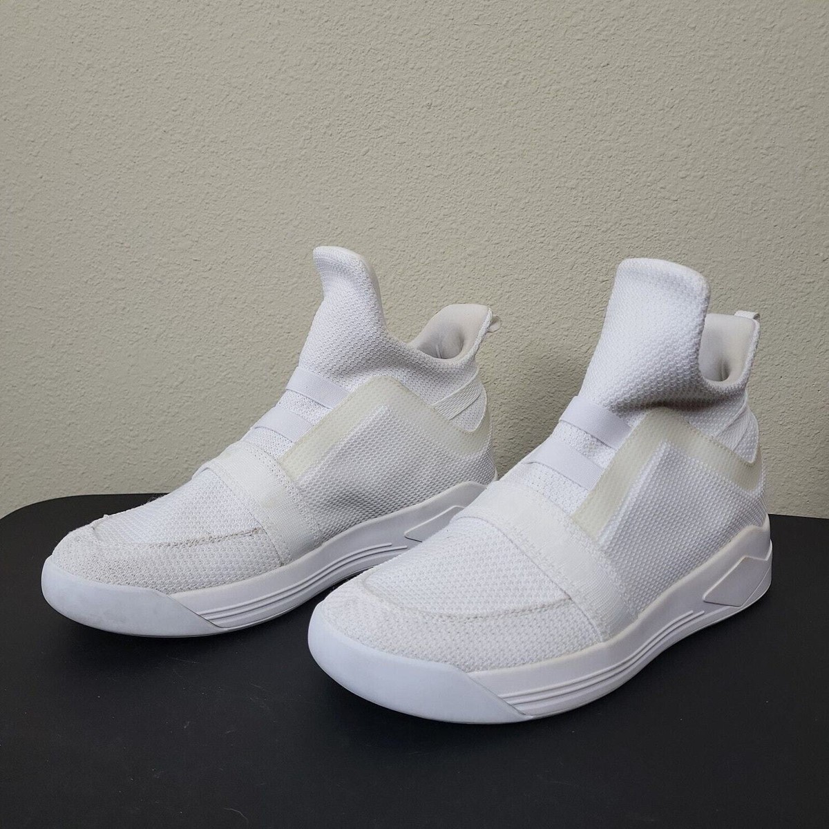 Soulsfeng Mens K170420 White Slip On High Top Running Shoes