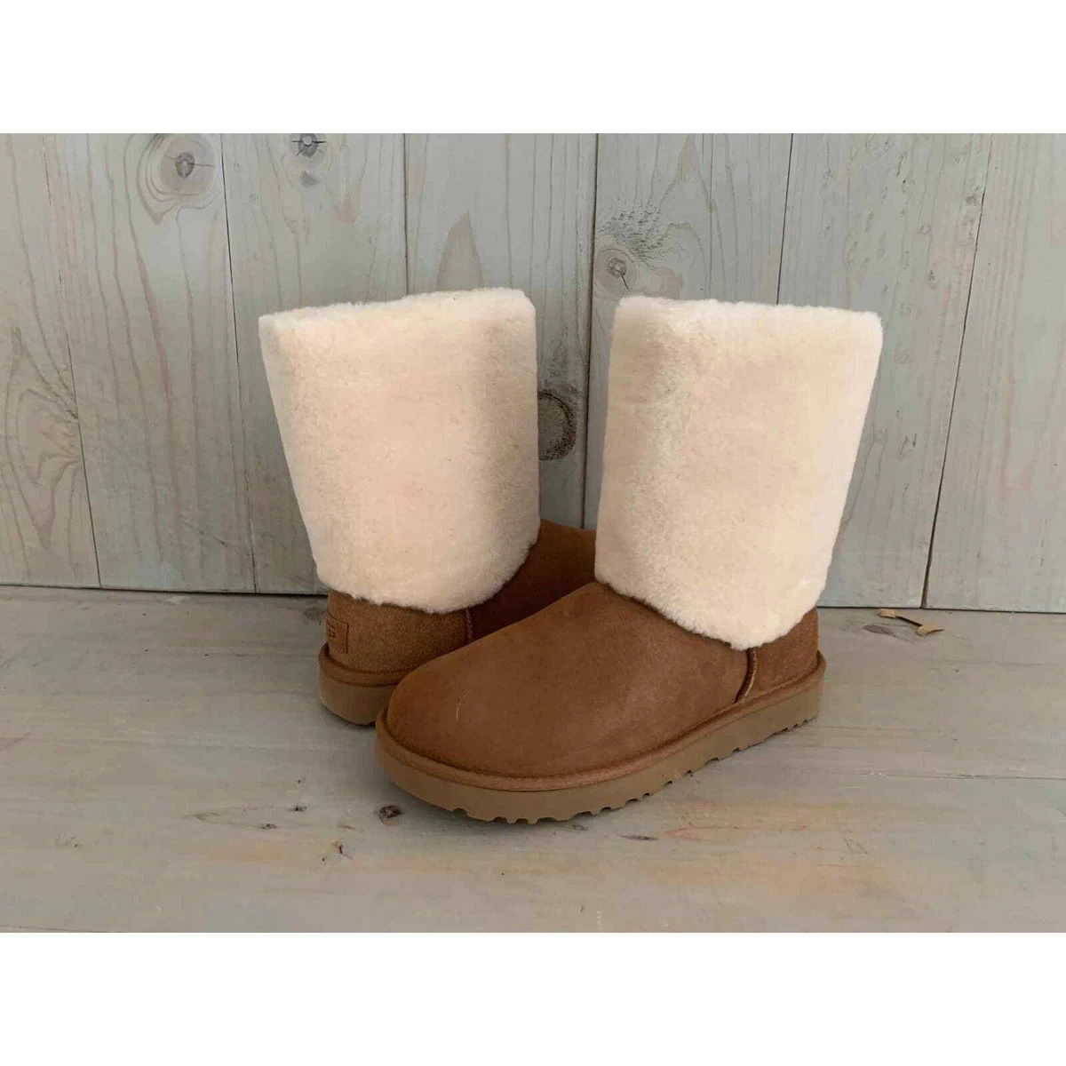 Ugg classic hotsell cuff mini sale