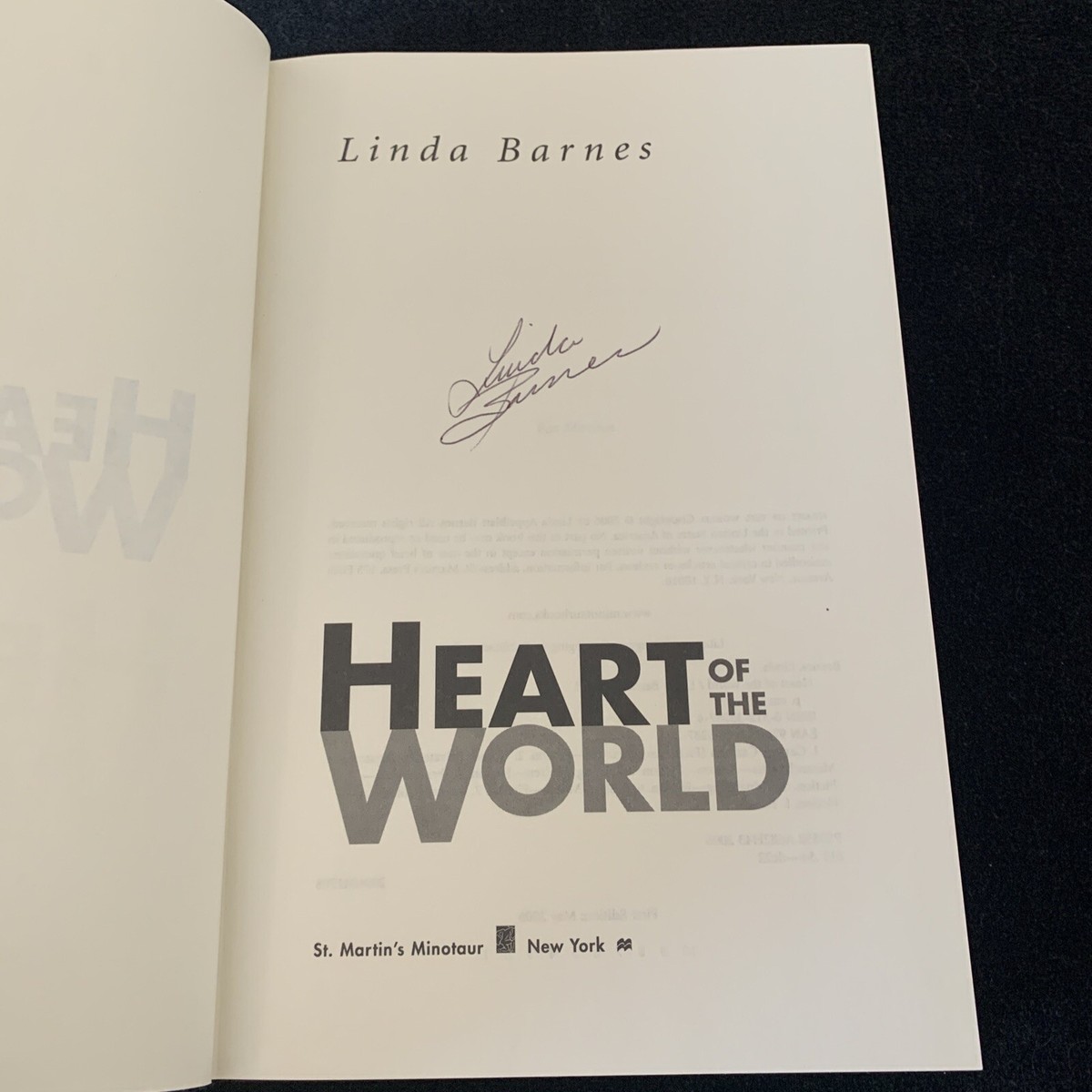 Signed, 1st/1st! Heart of the World by Barnes, Linda 2006 HCDJ