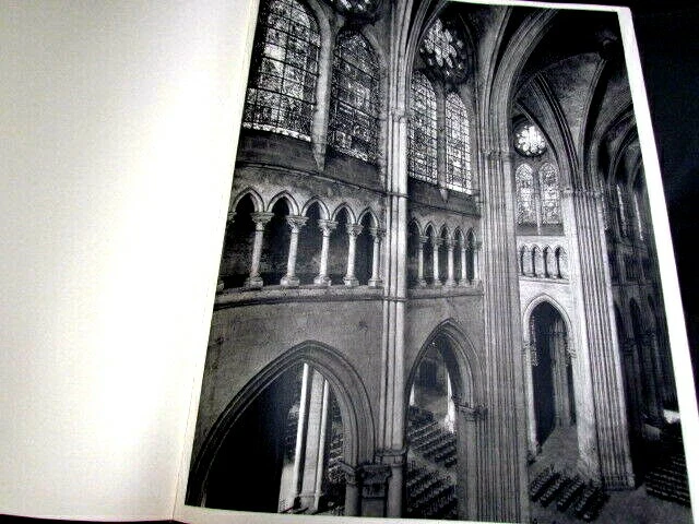 Grand in-folio: CHARTRES. Musée des grandes architectures. proche du neuf - Photo 2/4