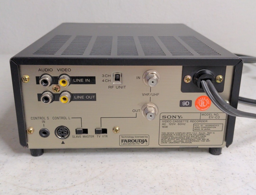 Sony EVC3 8mm Video 8 Cassette Player Recorder W/ Remote NEEDS NEW