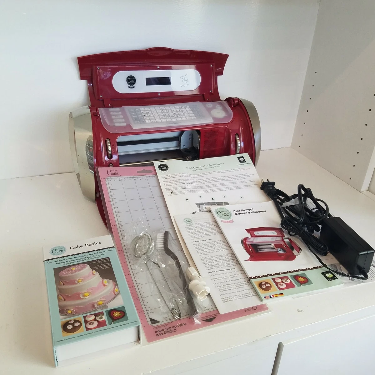 Cricut Cake Machine Personal Electronic Cake Decorating Cutting system.