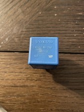OEM Air Pump Relay / Fuel System Relay VOLVO 960 S90 V90 C70 S70 V70