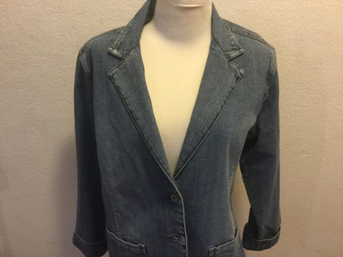 Chico's Platinum Embellished Heart Jean Jacket Chico's 2 Excellent - Picture 3 of 6