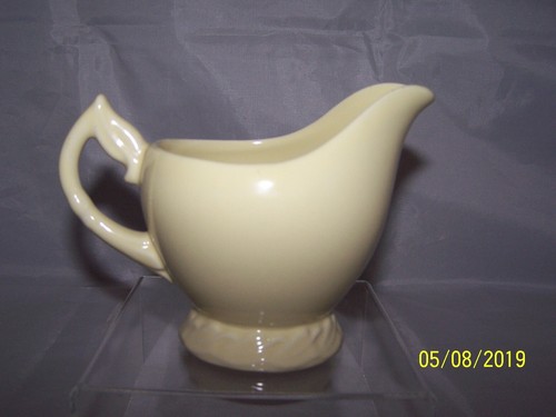 Metlox - Poppytrail - Vernon ~ Native California Yellow CREAMER - Picture 2 of 4