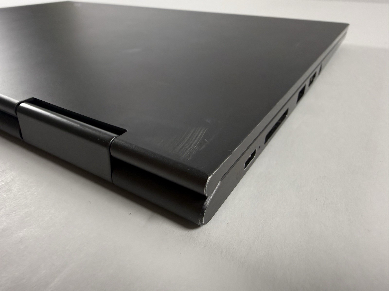 Lenovo ThinkPad X1 Yoga (5th Gen), 14-Inch Laptop, with Intel Core i7-10610U, 512 GB NVMe (Non-Volatile Memory Express), Windows 11 Pro