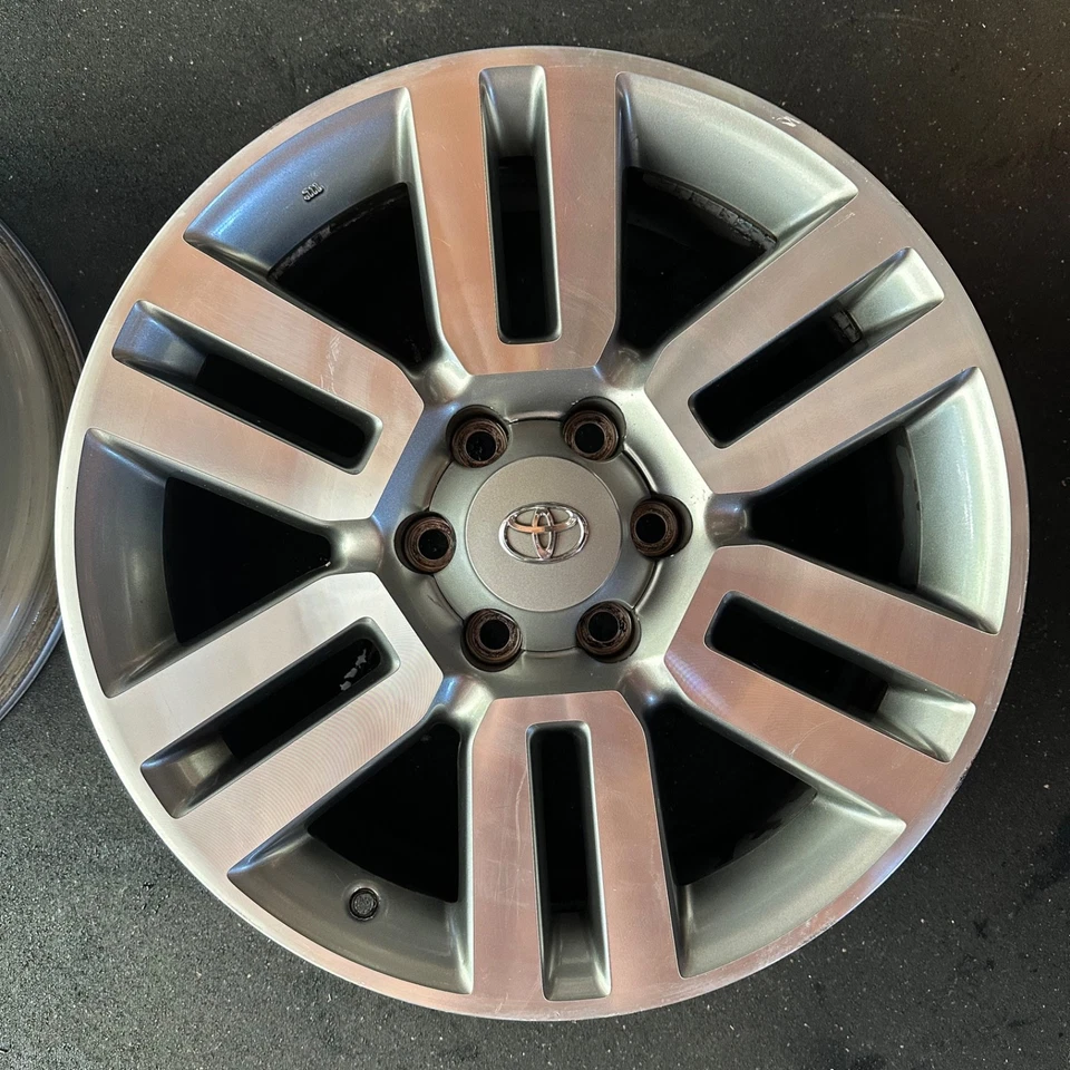 Toyota 4Runner Limited 20x7 Wheels SET of 4, Silver , Preowned, Good Condition - Image 4 of 4