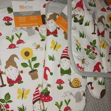 Gnomes 100% Cotton Oven Gloves Mitts & Pot Holder. MUKitchen Designer Print. New
