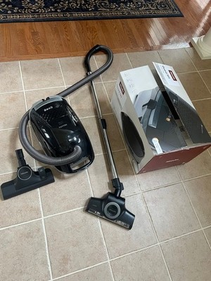 Miele Guard M1 Cat & Dog Vacuum Cleaner (black)- Used once
