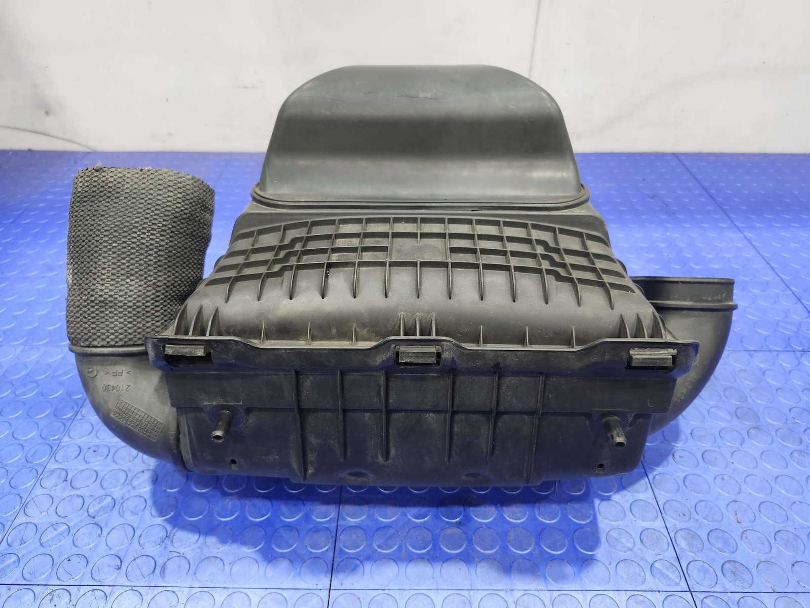 08-12 Maserati Quattroporte M139 4.7L Engine Air Cleaner Box Assembly OEM 232607