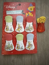 DISNEY MAGNETIC BAG CLIP (6) Winnie + Friends CHRISTMAS New on Card + 1 Red Pooh