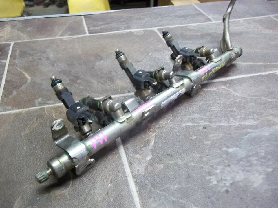 06 07 08 09 FORD FUSION MERMERCURY MILAN ОРИГИНАЛЬНАЯ НАПРАВЛЯЮЩАЯ ВПРЫСКА ТОПЛИВА С ФОРСУНКАМИ - Изображение 3 из 4