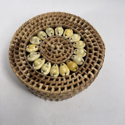 Vintage Woven Sweetgrass Basket w/ Cowrie Shells Lidded Round Trinket Box 5 
