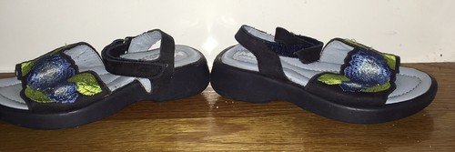 Girls Made in France Mod8 Blue Leather Sandals Floral Embroidery 26 EU - Picture 3 of 7