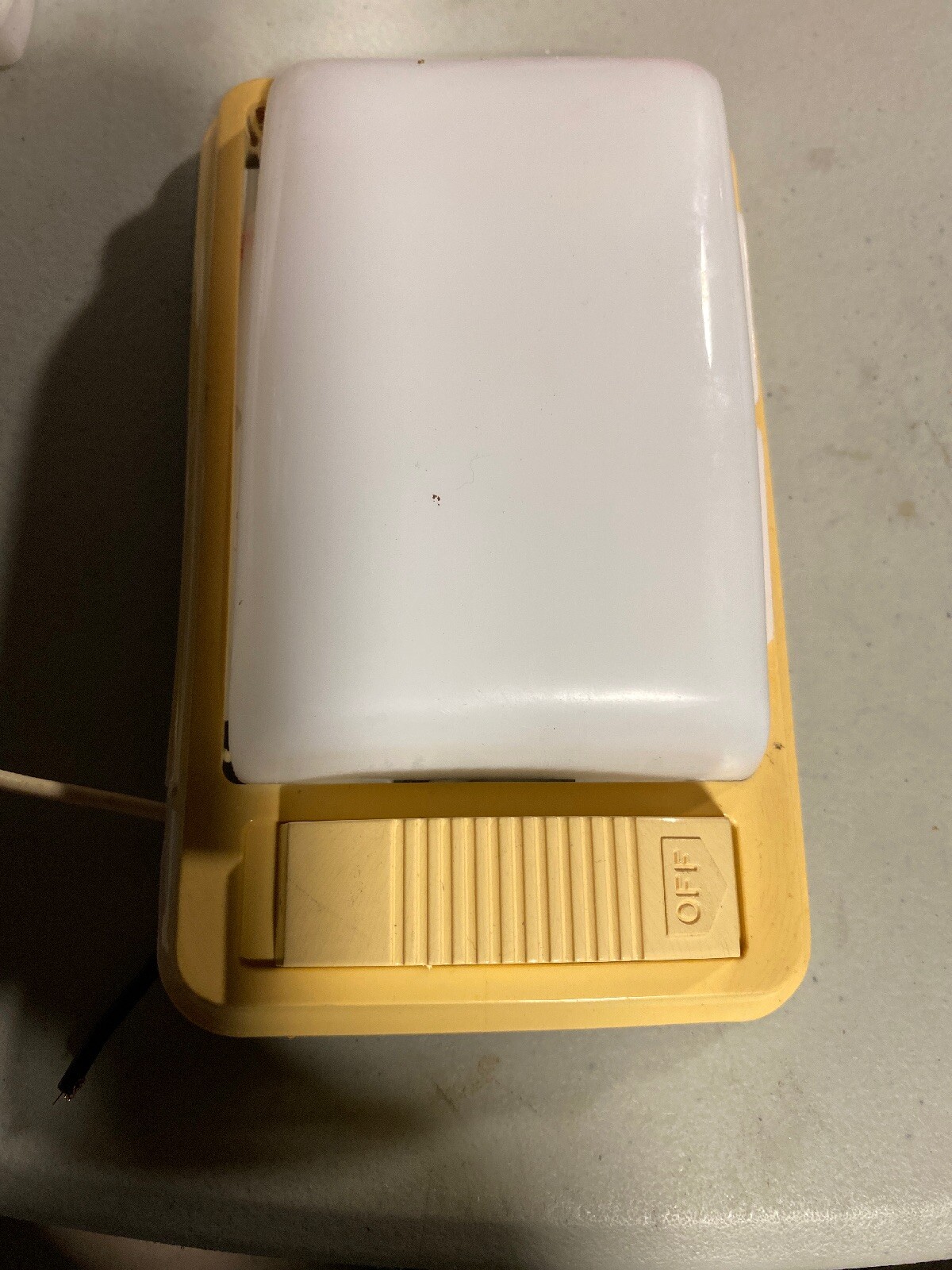 Roadtrek Vintage Light Fixture Works. Yellowed Base. Good Lens eBay