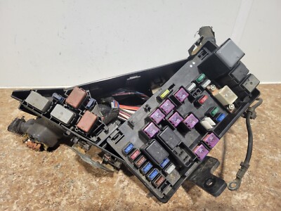 2012 SUBARU FORESTER AWD 2.5L UNDERHOOD FUSE/RELAY BOX